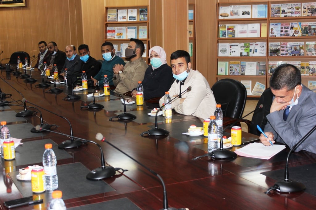 تكريم الطلبة والنوادي العلمية المتميزين بجامعة ورقلة 9