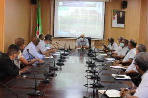 إجتماع الخلية المحلية لمتابعة و تسيير نهاية السنة الجامعية لمناقشة البروتوكول الصحي (كوفيد-19)