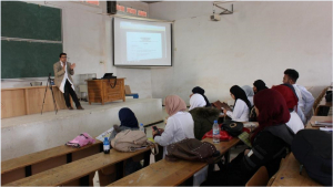 درس تطبيقي مفتوح حول الحساسية بمدرج كلية الطب بورقلة